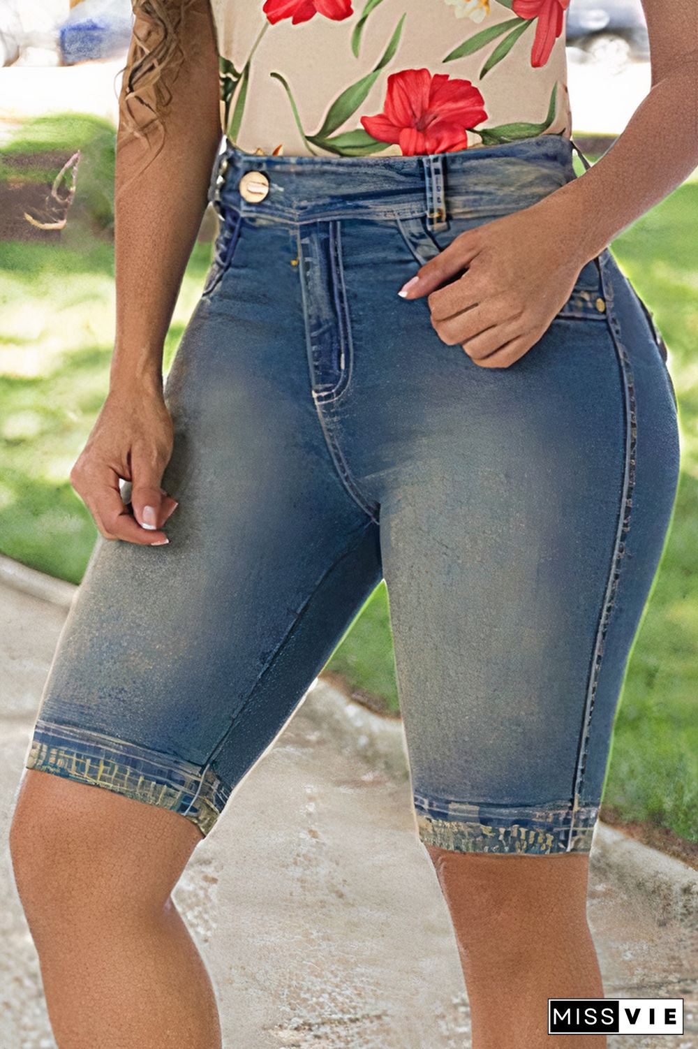 Zip Pocket Back High Waist Denim Shorts