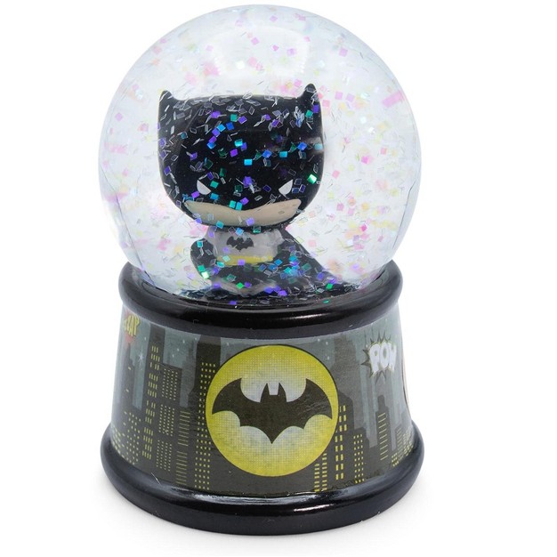 Silver Buffalo Dc Comics Batman Chibi Dark Knight Light up Mini Snow Globe 2 Inches Tall