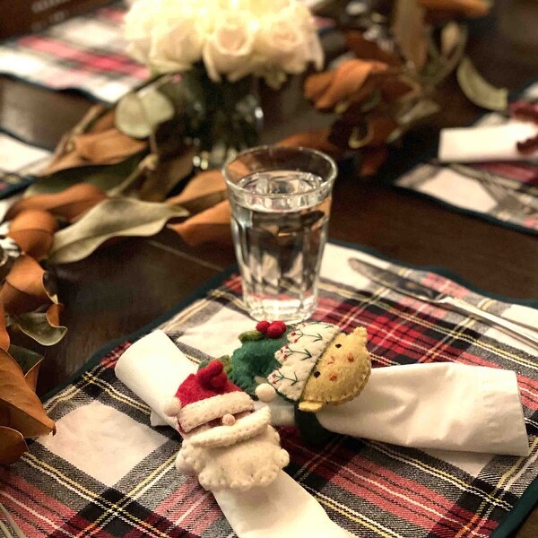 Handmade Felt Christmas Napkin Ring，Set of 4 (Nepal)