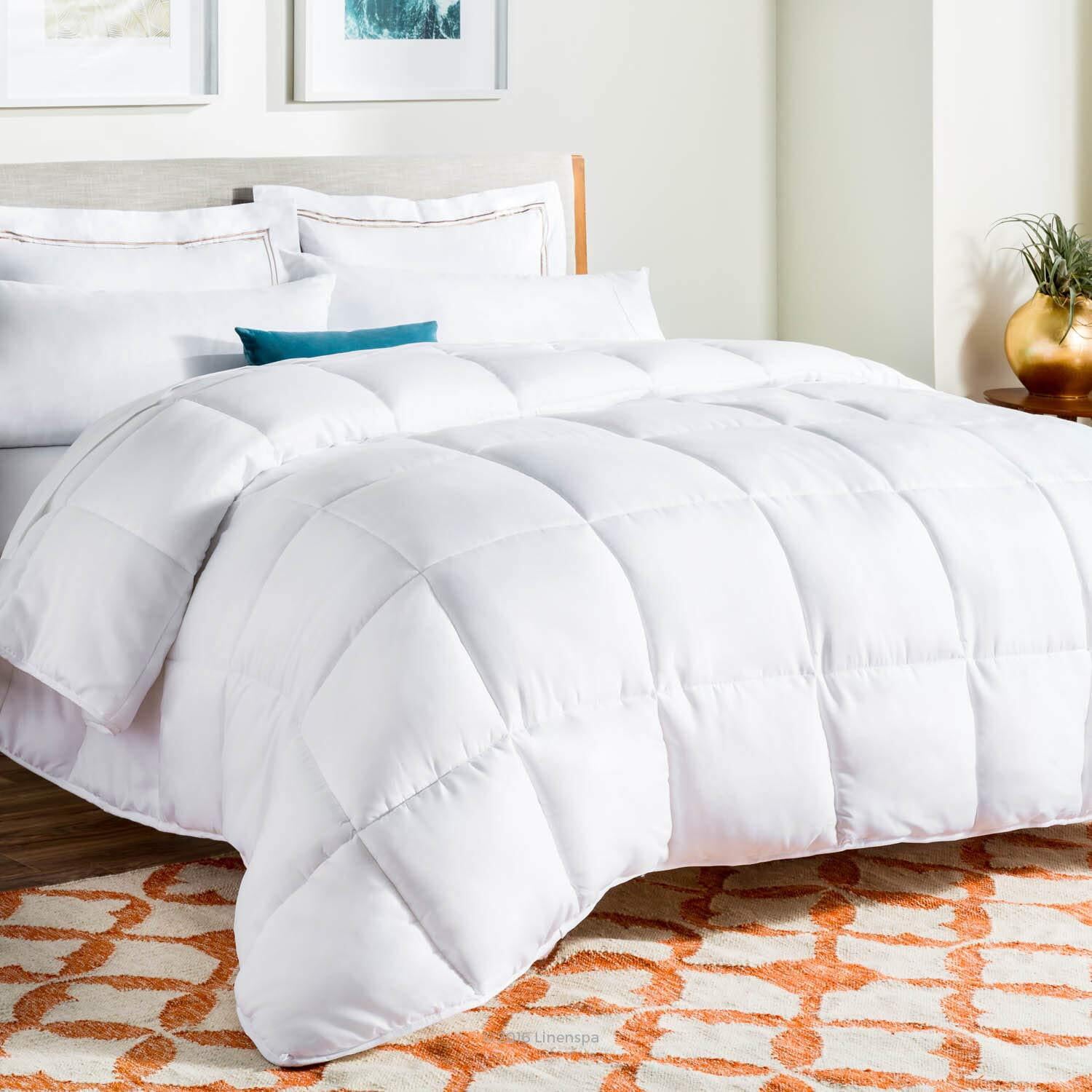 Serwall All Season Box Stitched White Reversible Down Alternative Comforter， Queen