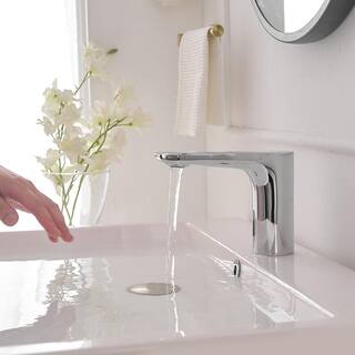 BWE Battery Powered Touchless Single Hole Bathroom Faucet With Temperature Mixing Valve In Polished Chrome A-918112-C