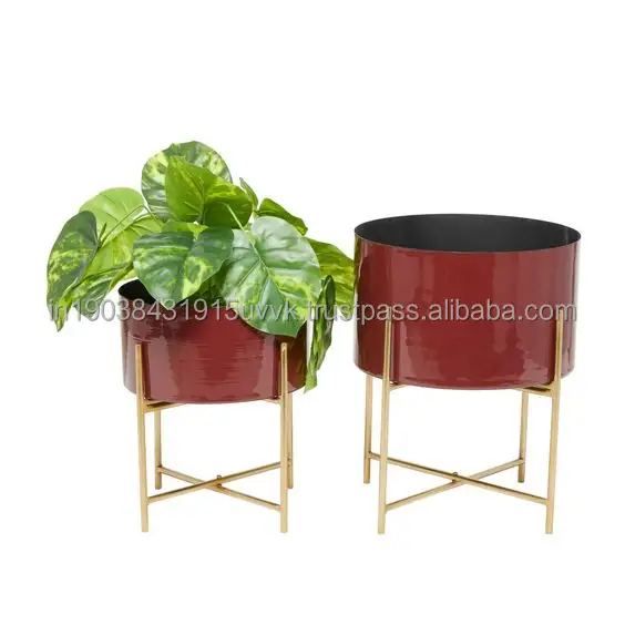 Wholesaling Supplies Modern Planter 2023 New Style Flower Stand Retro Iron Planters Pot With Wooden Base Stand