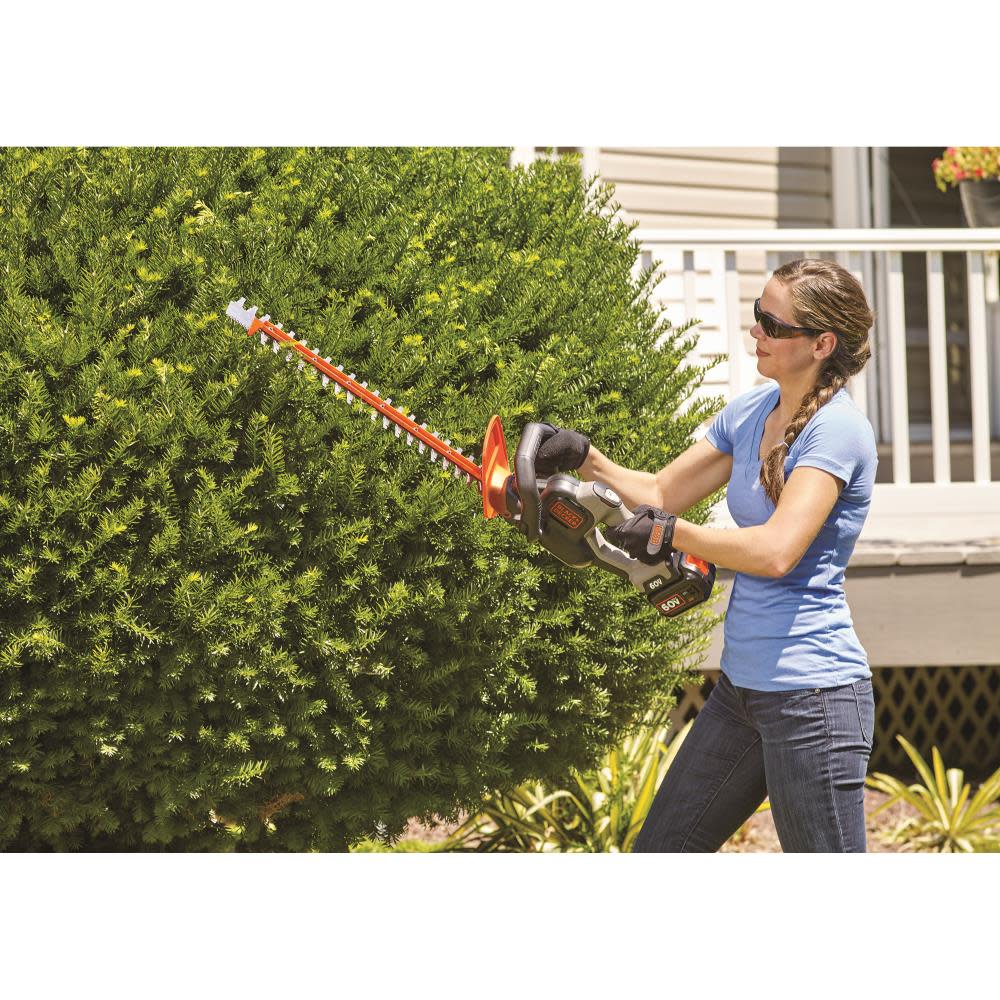 BLACK DECKER 60V MAX POWERCUT Cordless Hedge Trimmer Kit 24