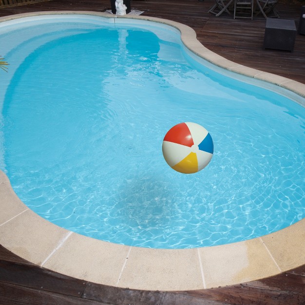 White And Red Classic Inflatable 6 Panel Beach Ball