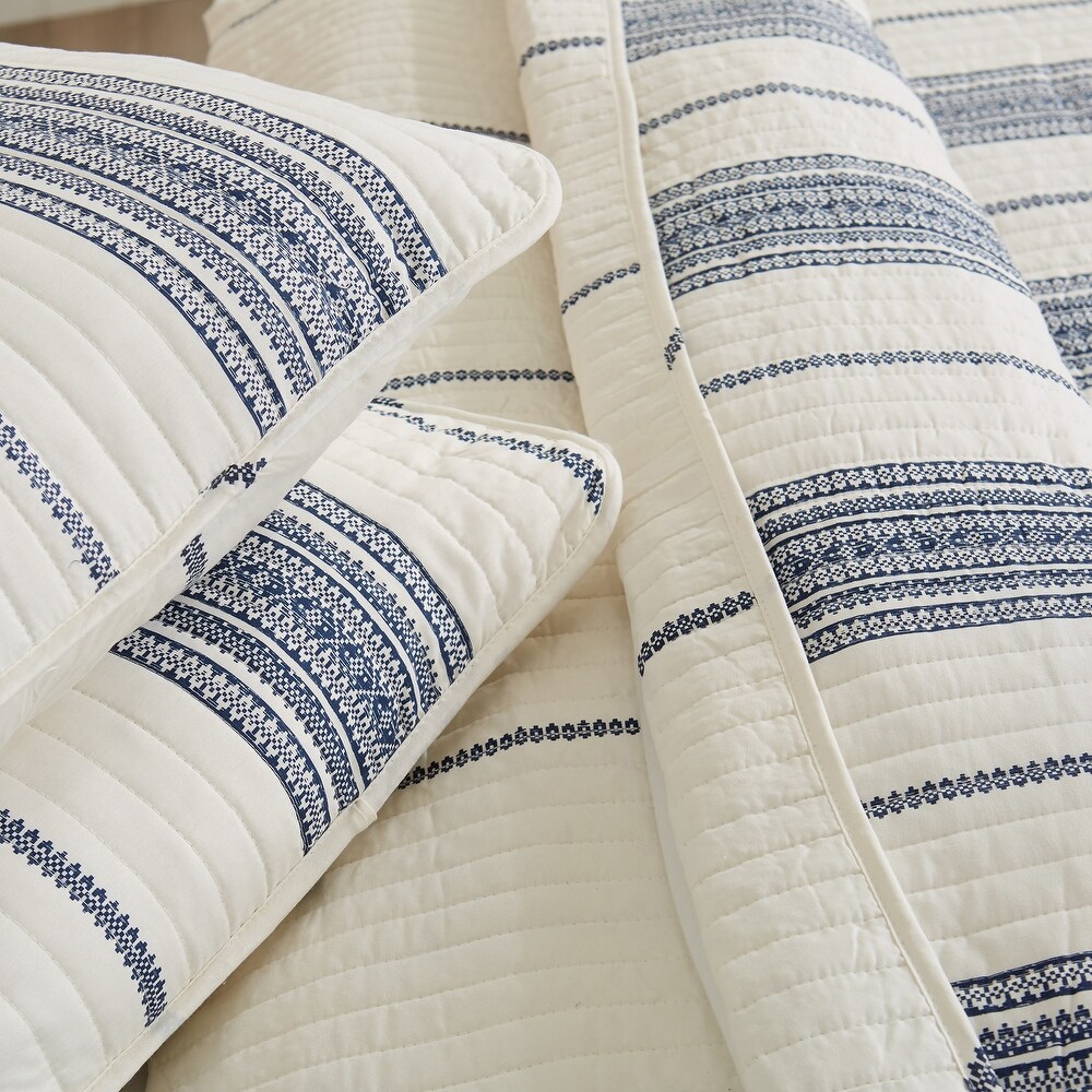 Luxurious Farmhouse Stripe Microfiber Quilt Set With Shams