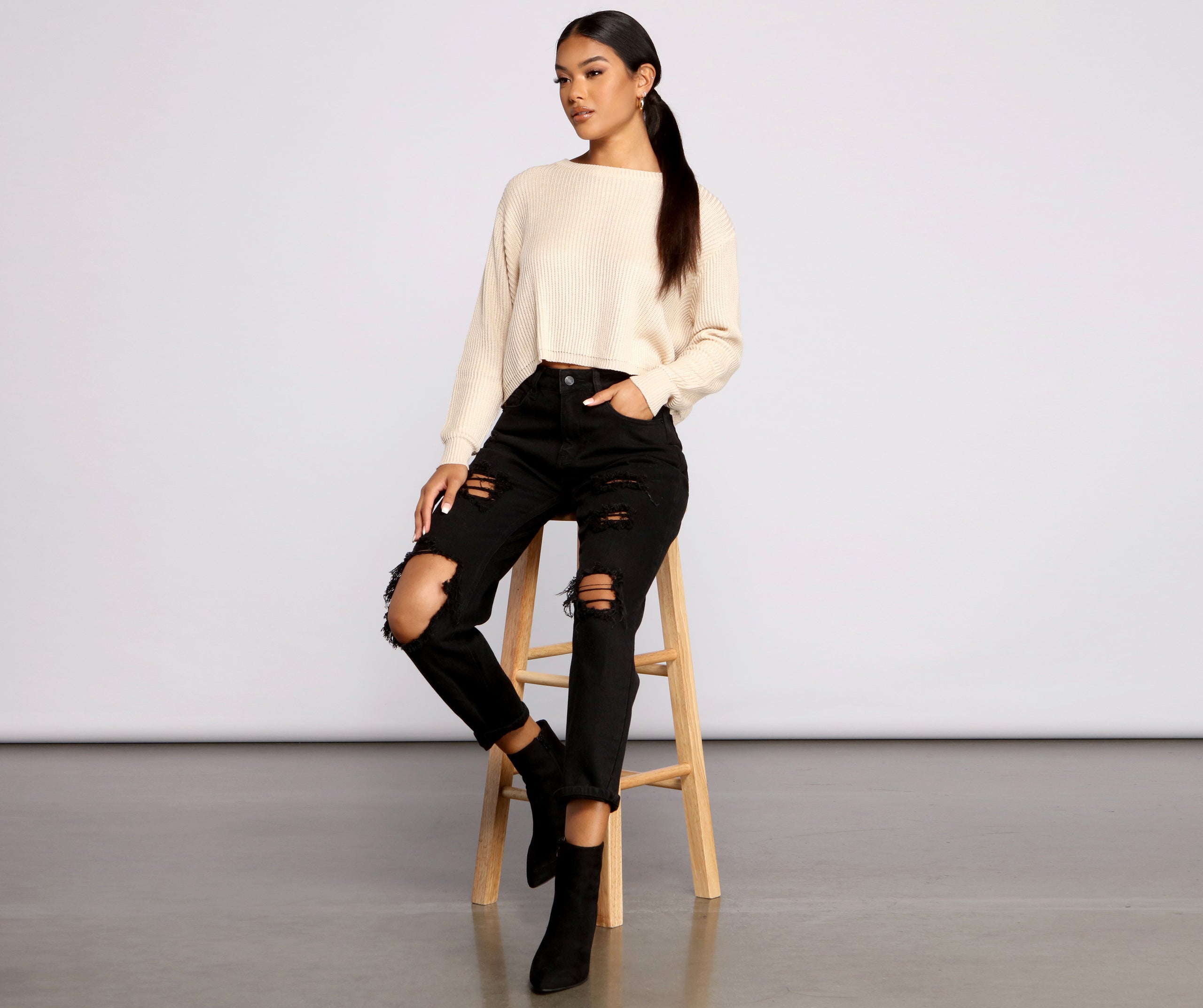 Basic Crew Neck Cropped Knit Sweater