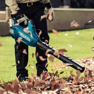 Makita 120 MPH 473 CFM 18V x2 (36V) LXT Lithium-Ion Brushless Cordless Leaf Blower Kit with 4  5.0 Ah Batteries XBU02PT1