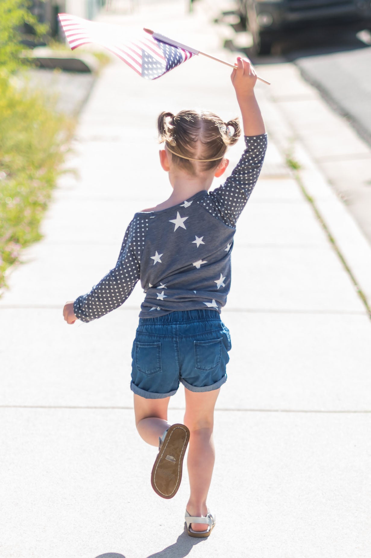 The Little Stars & Dots Modest Tee