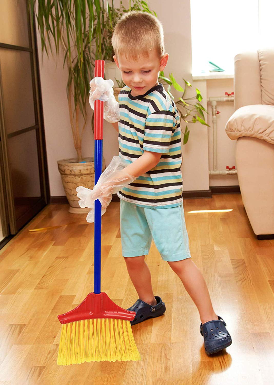 Click n' Play 10 Piece Kids Pretend Play Cleaning Set， Water Bucket， Cleaning Agent Bottles， Broom， Mop， Duster， Wet Floor Sign， Brush and Dustpan