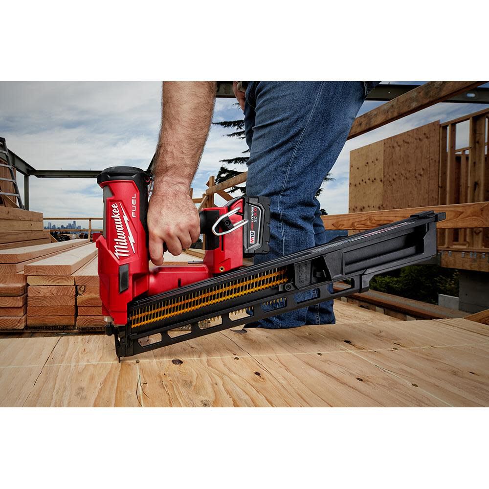 Milwaukee M18 FUEL 21 Degree Framing Nailer 2744-20 from Milwaukee