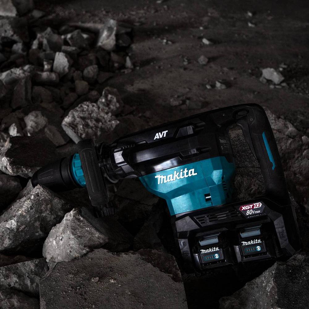 Makita 40V max X2 XGT 80V max Brushless Cordless 28 lb. AVT Demolition Hammer Kit AWS 4.0Ah GMH02PM