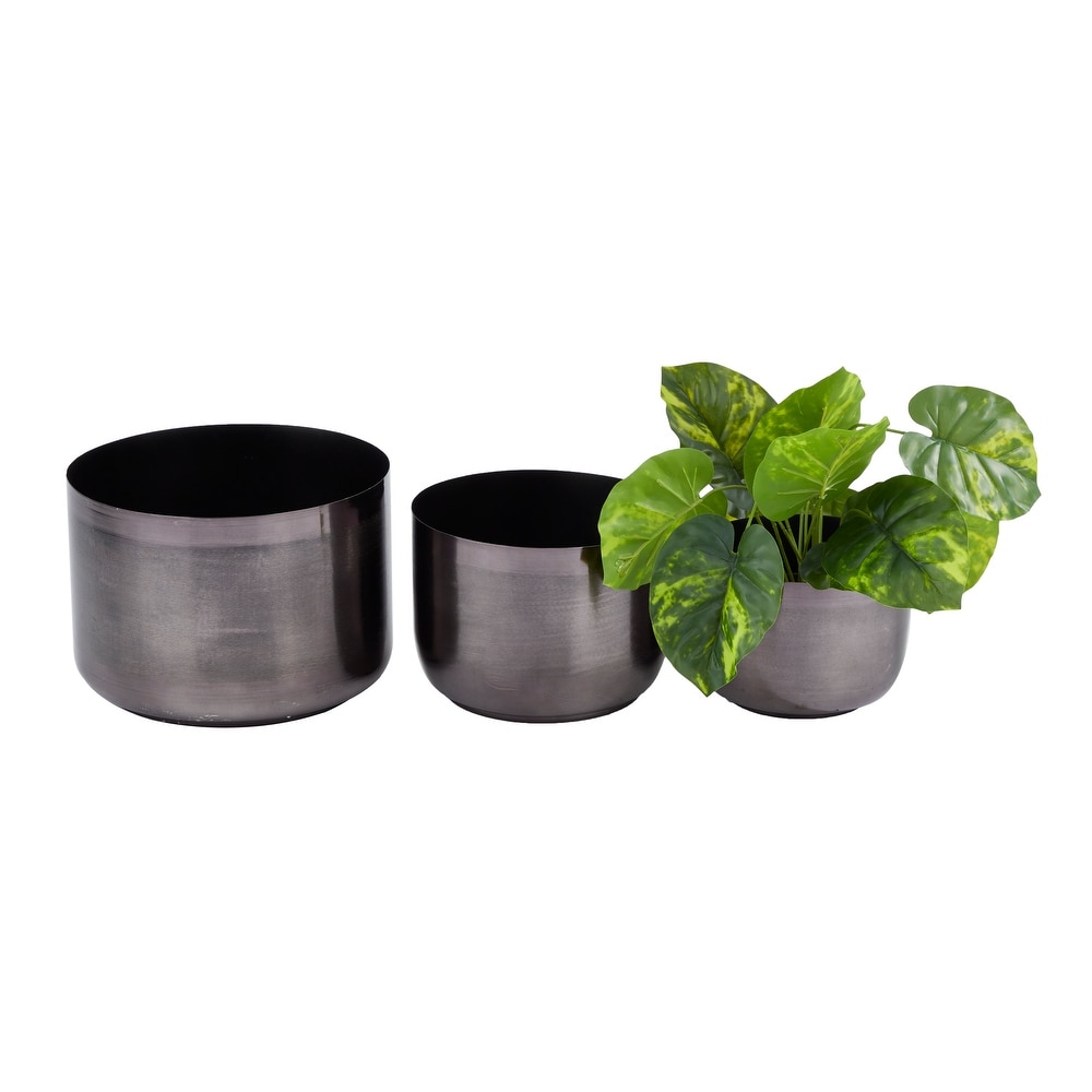 CosmoLiving by Cosmopolitan Metal Modern Planter (Set of 3)   S/3 9\