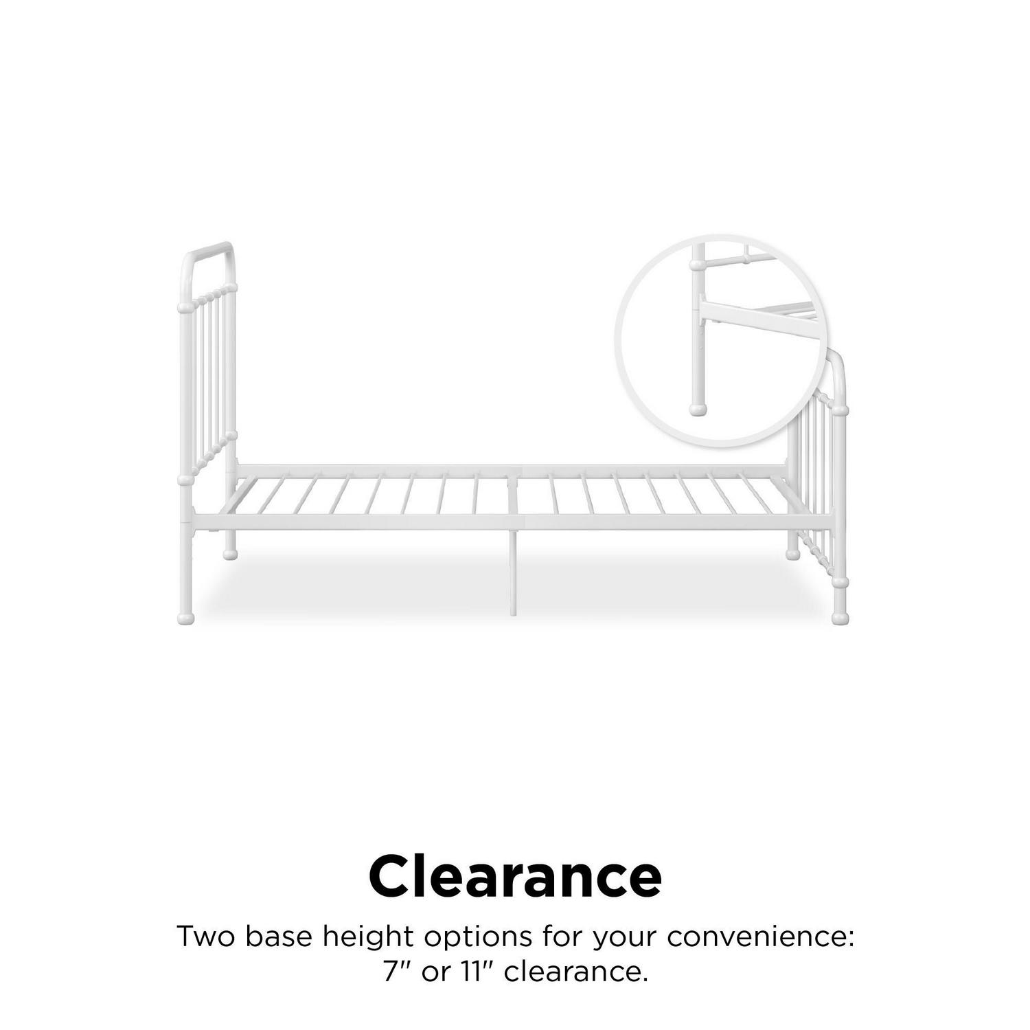 Woven Paths Brooklyn Iron Metal Platform Bed， Twin， White