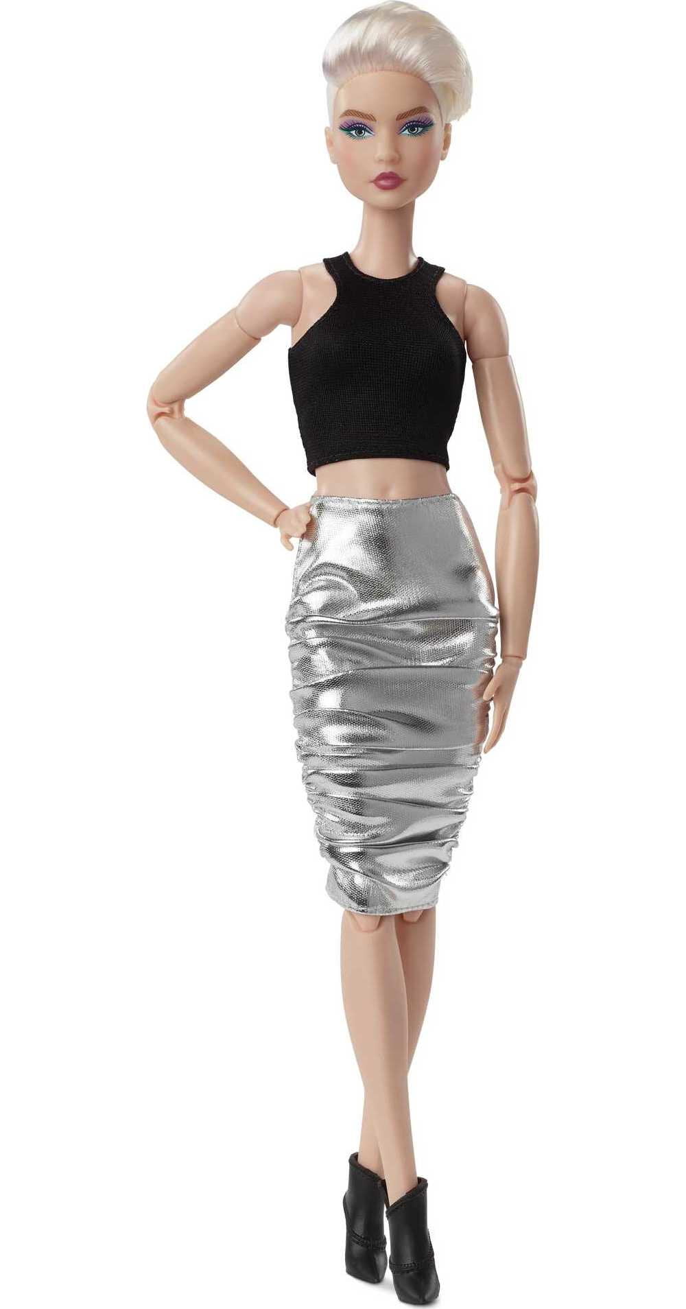 Barbie Signature Fully Posable Barbie Looks Doll (Original, Blonde Pixie Cut)