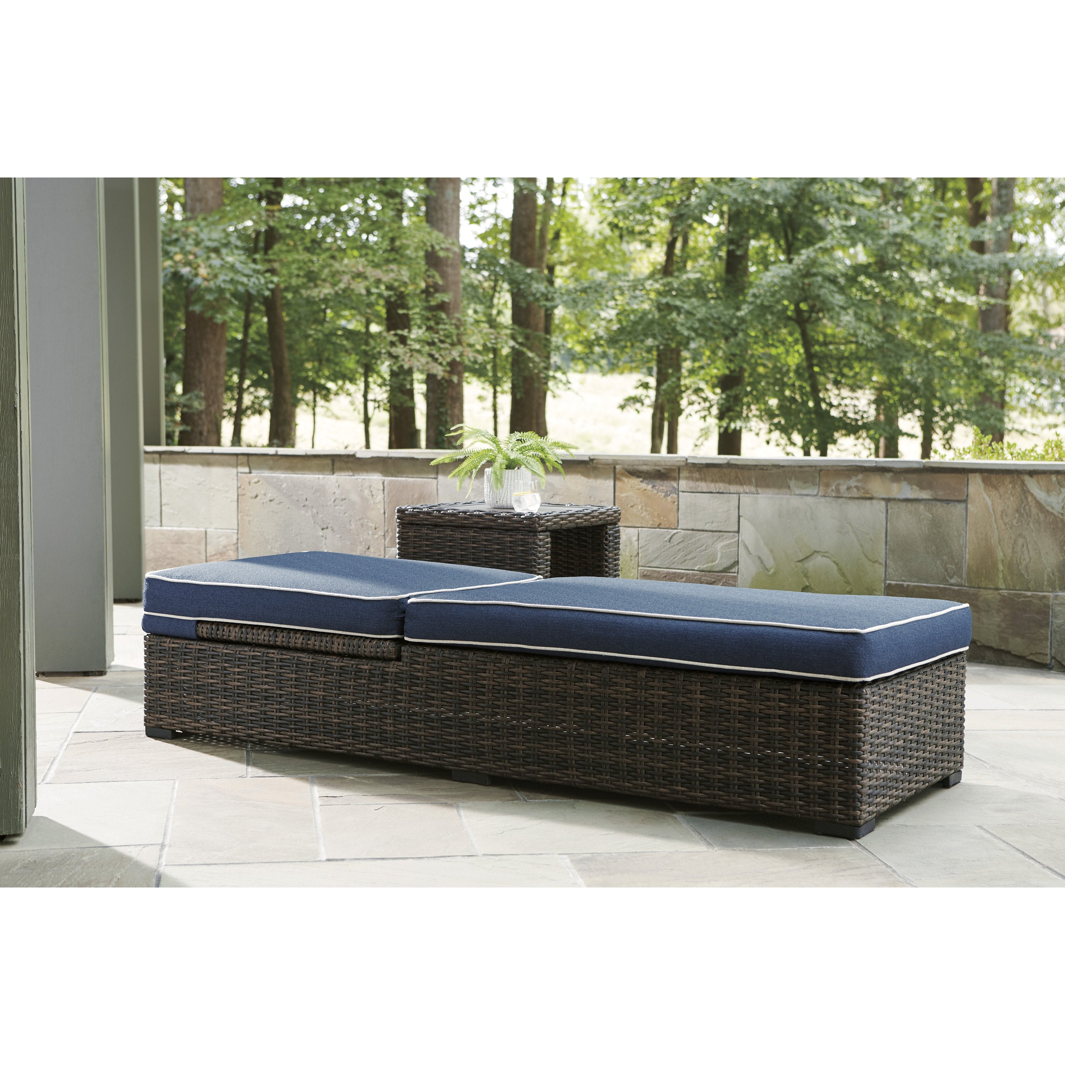 Sag Harbor Outdoor Pool Chaise Lounge