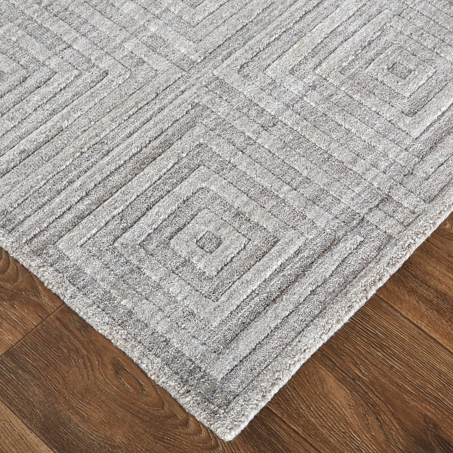 Tatem Hand Woven Linear Beige/Gray Rug