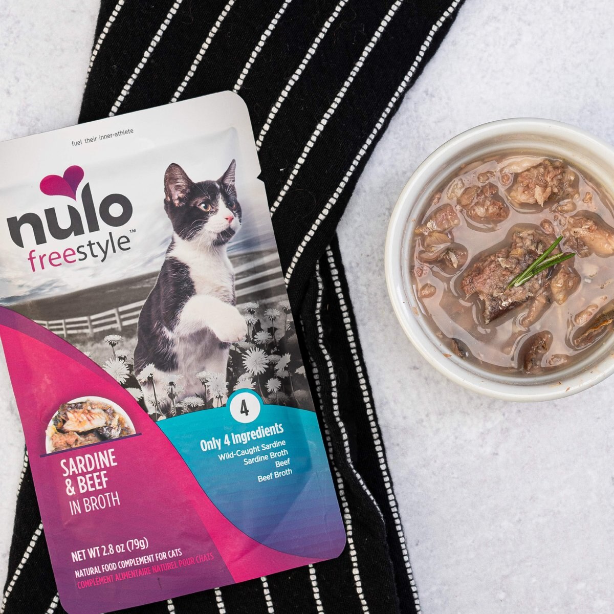 Nulo FreeStyle Sardine and Beef in Broth Cat Food Topper