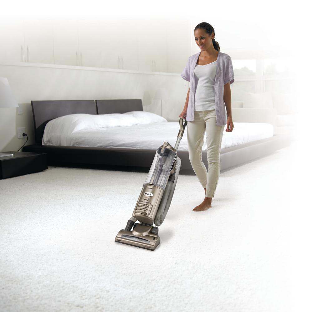 Shark Navigator Deluxe Bagless Upright Vacuum Cleaner