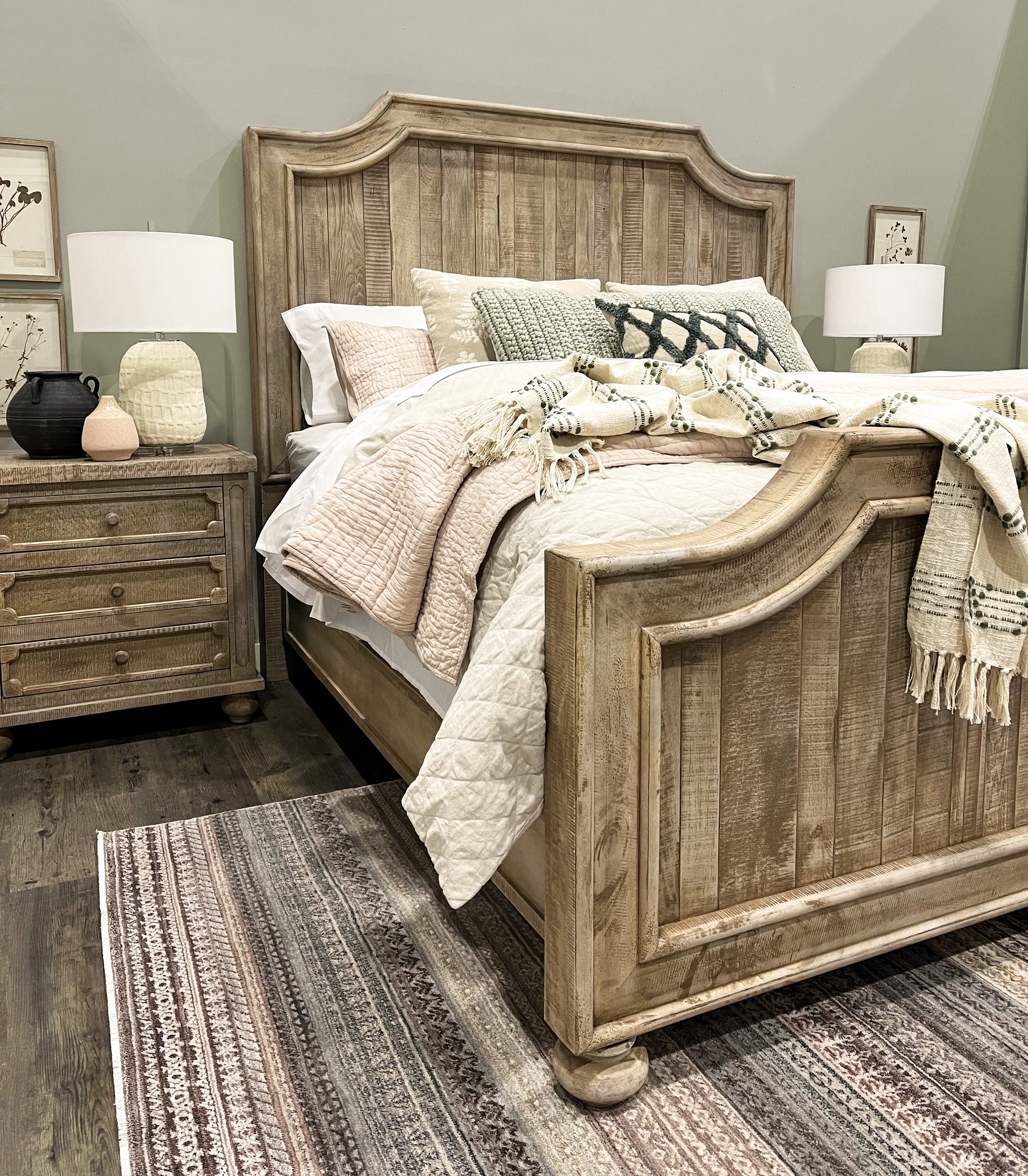 Aruba Natural 4 Piece Queen Bedroom Set