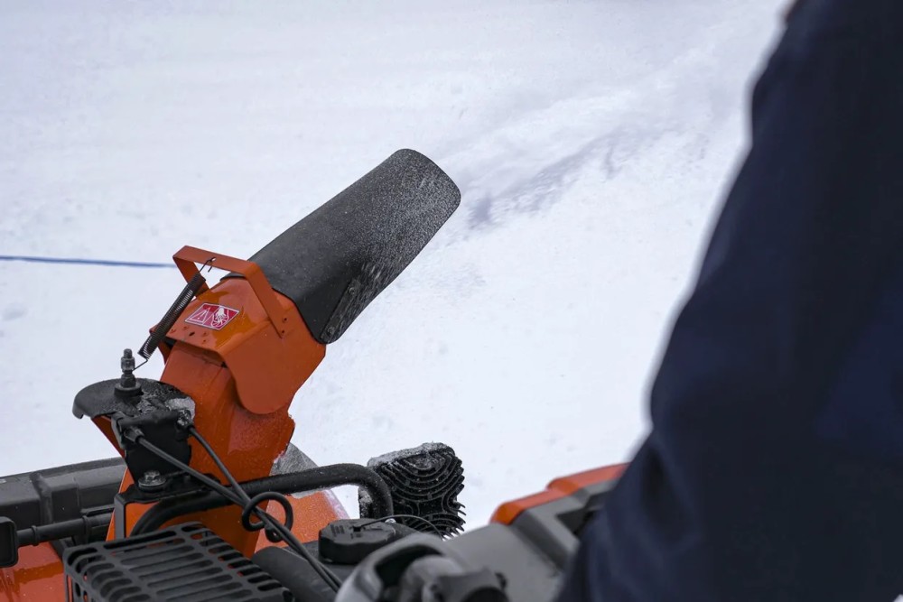 Husqvarna ST 330 Residential Snow Blower 30 369cc