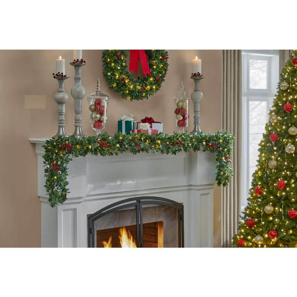 9 ft Prelit Holiday Boxwood Garland 22GR50026