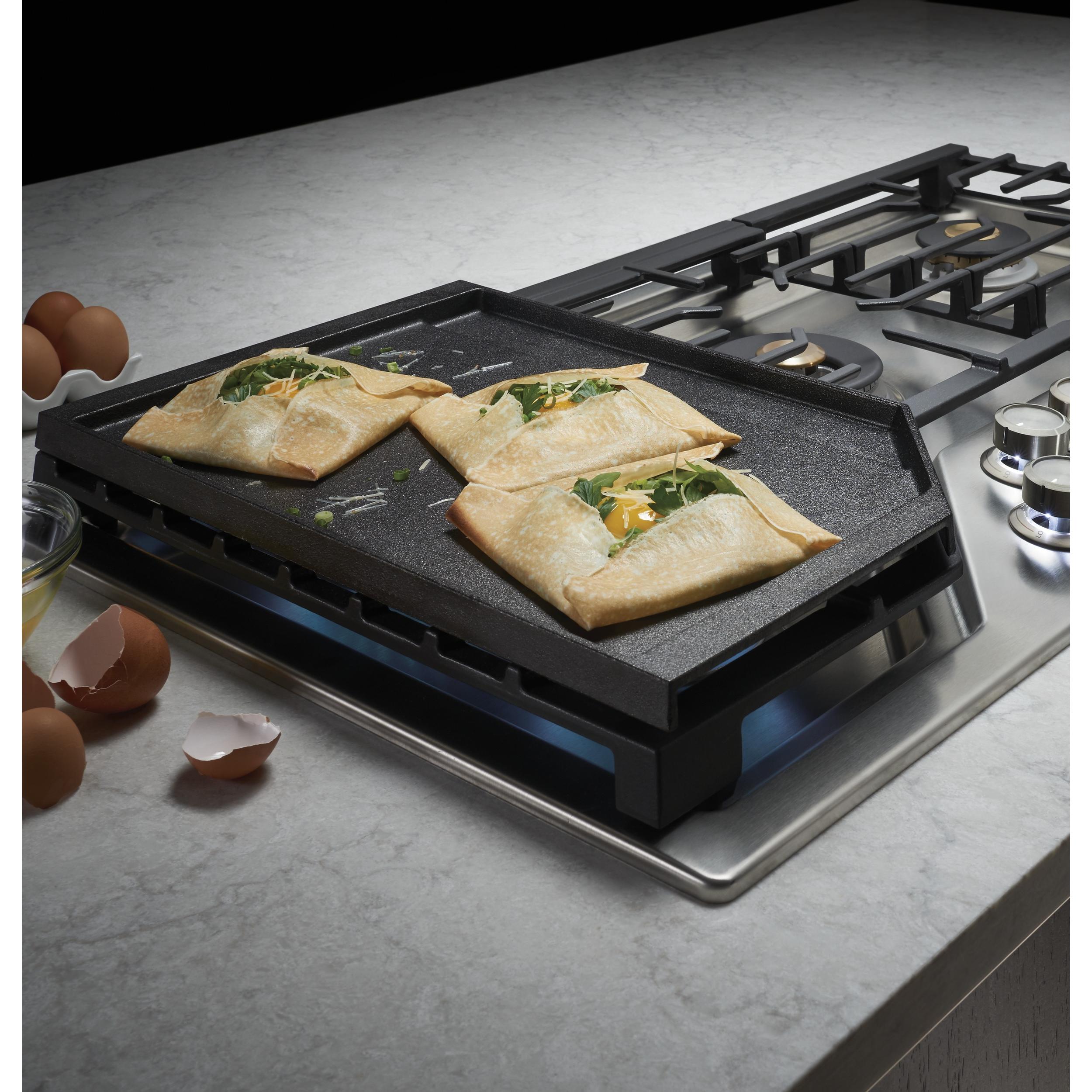 Monogram 36-inch Built-In Gas Cooktop ZGU36ESLSS