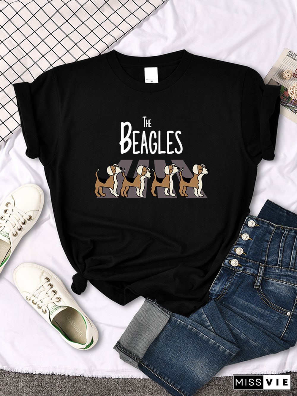 Four Beagles Crossing The Road Printed Female Tshirt Classic Slim Tees Plus Tshirts Anime Clothes Summer Vintage Women T-shirts