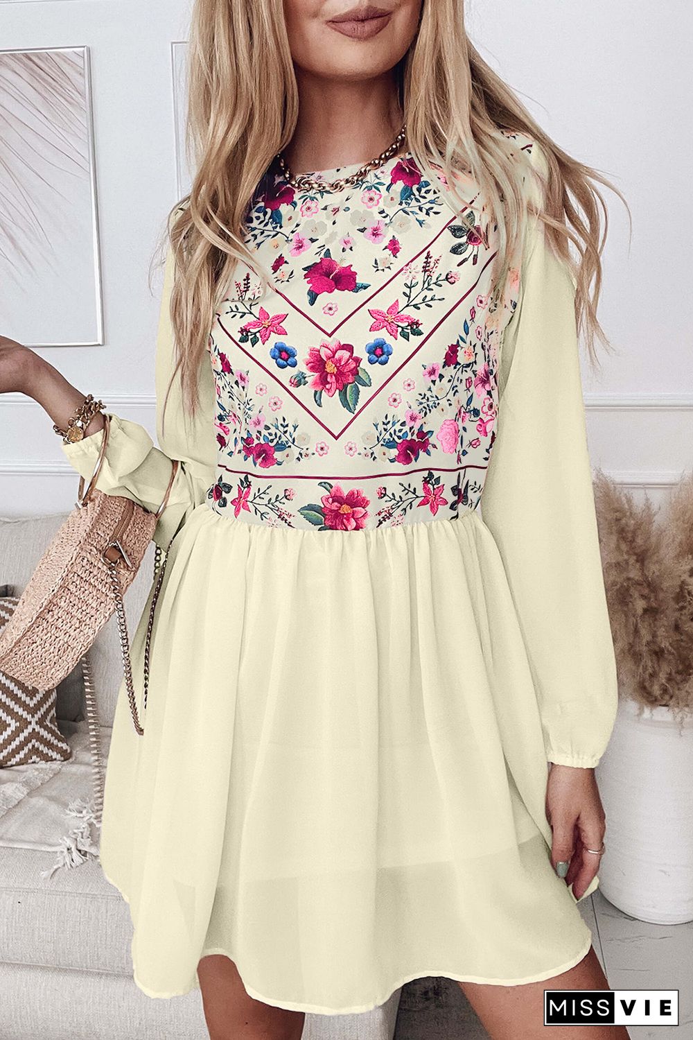 White Floral Mesh Splicing Lined Flowy Dress