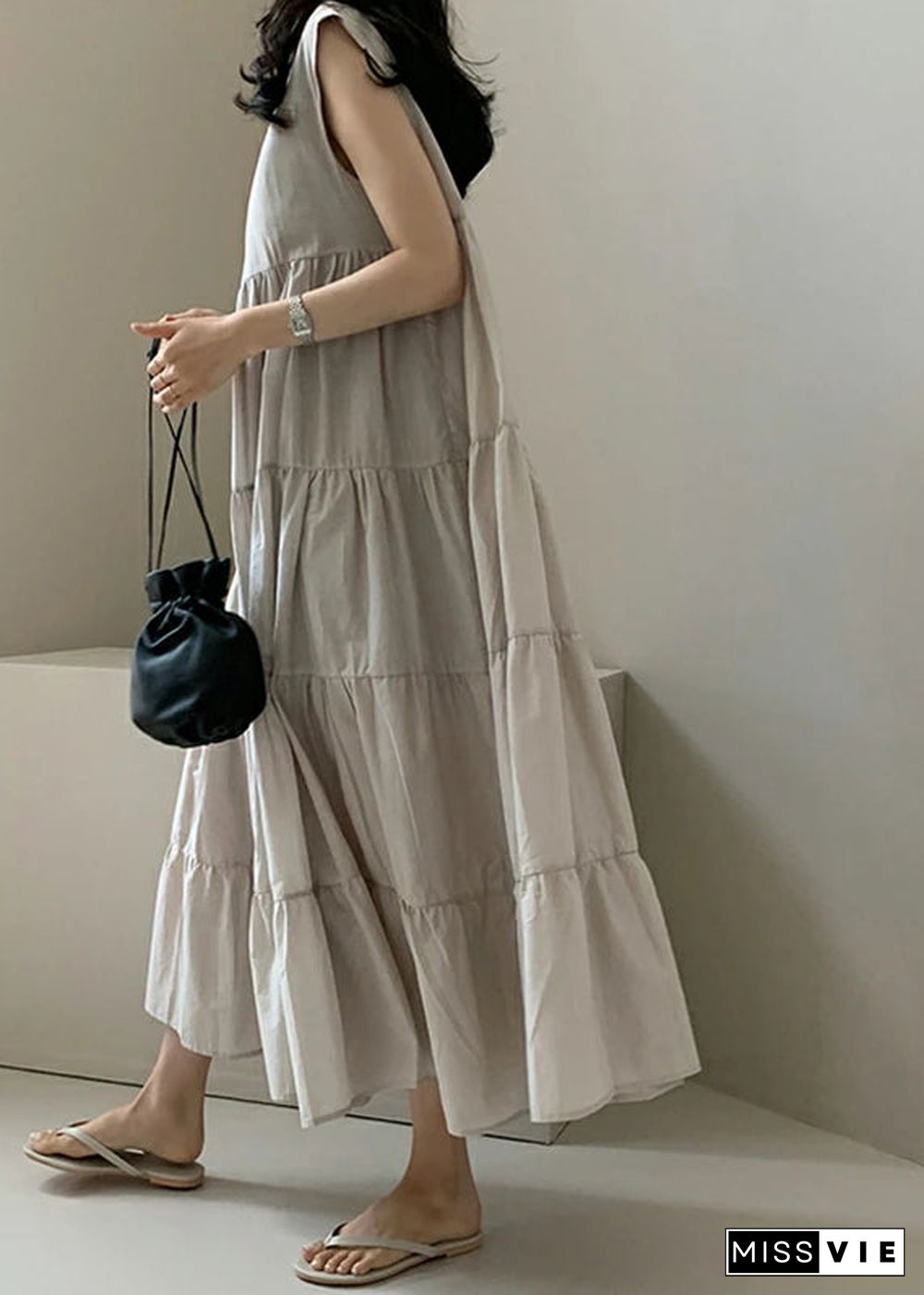 Solid Color Sleeveless V-neck Pleated Layered Lace Up Daily Casual Maxi Dress Apricot