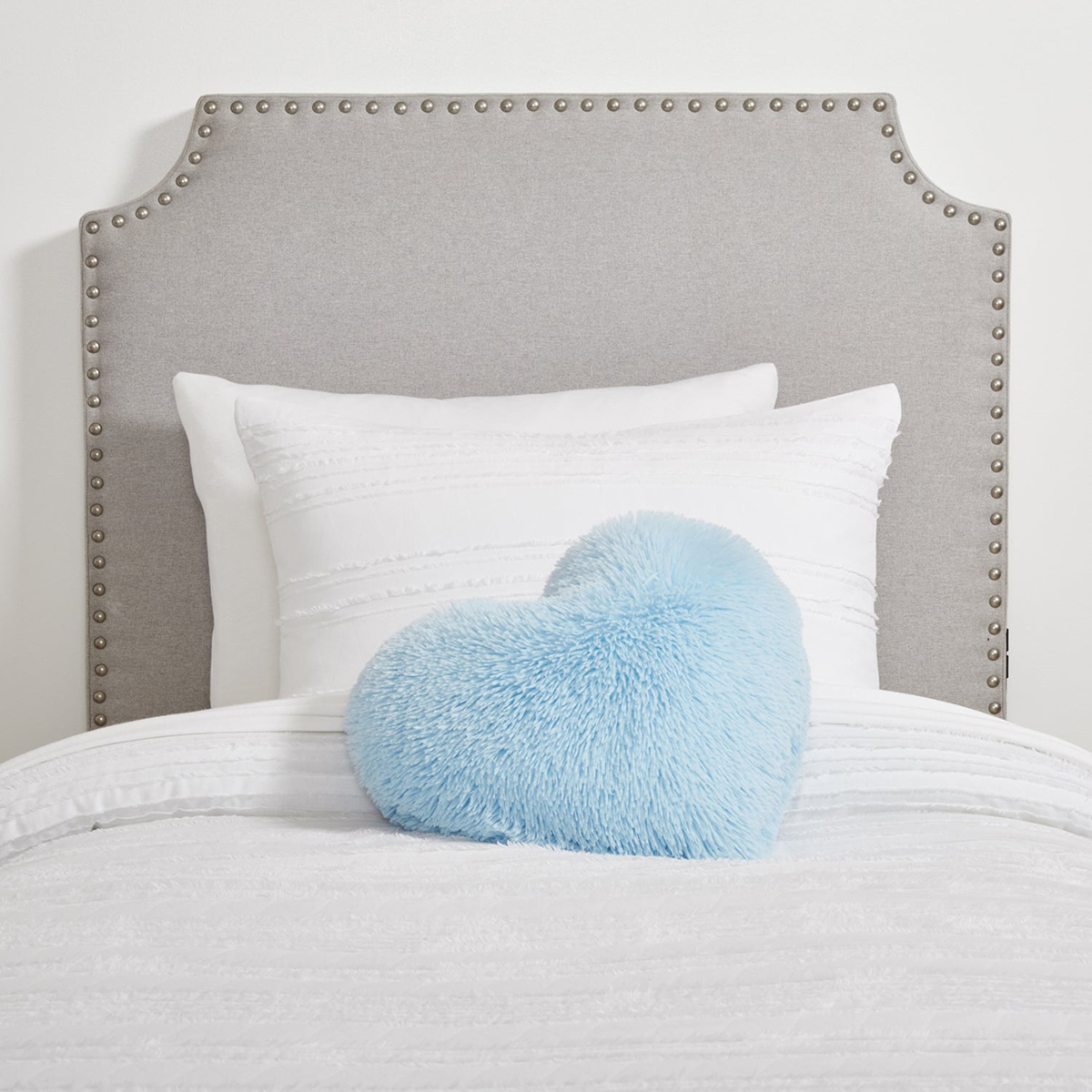 Dormify Jordyn Charging Studded Headboard