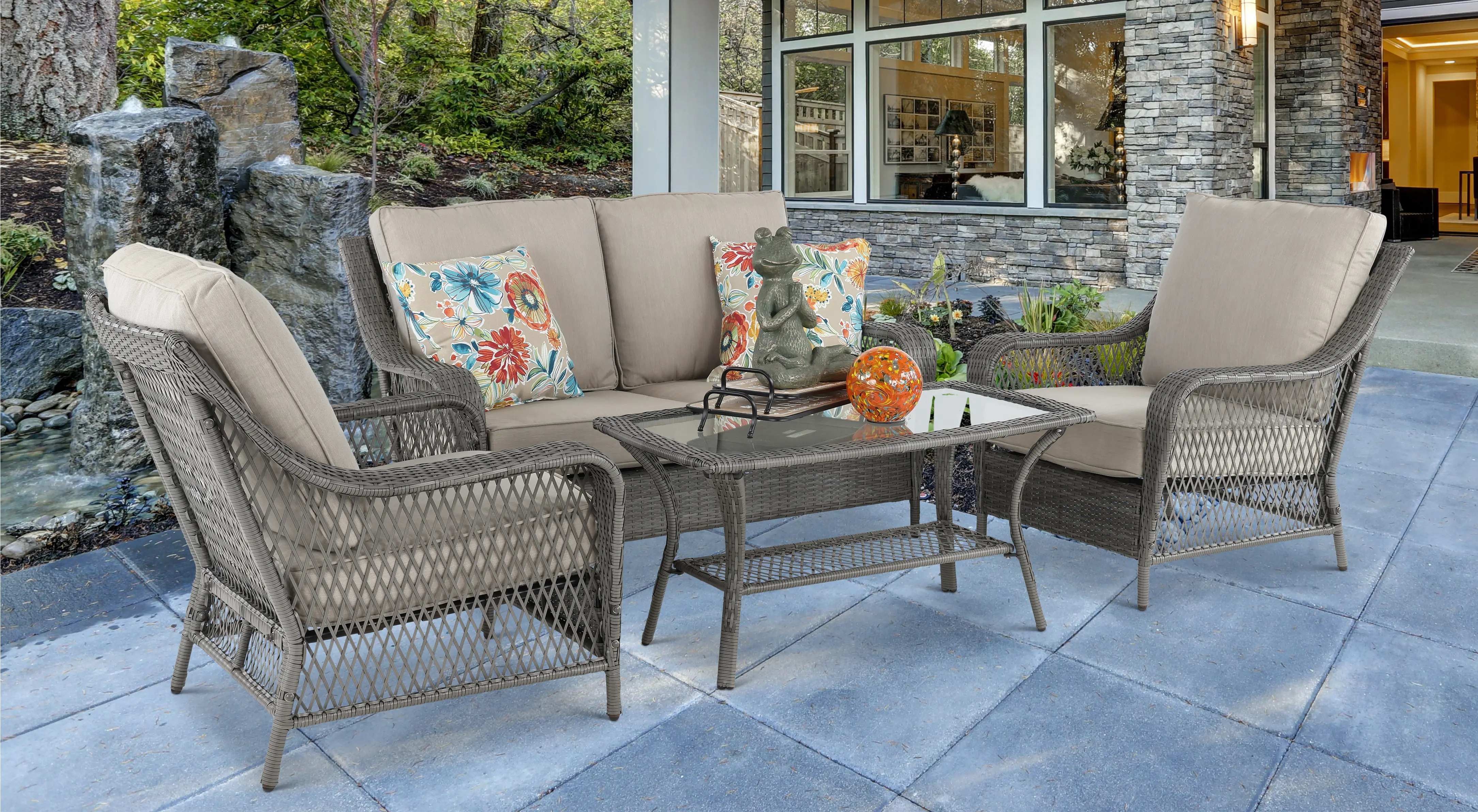 Essen II Gray Wicker 4 Piece Patio Set