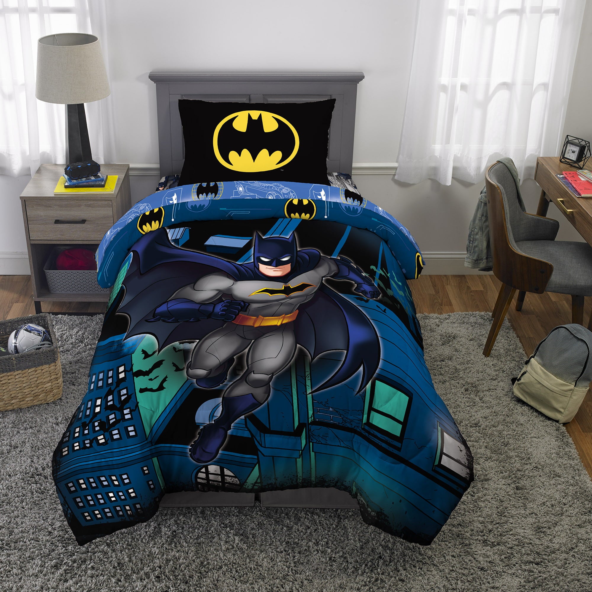 Batman Kids Comforter and Sham， 2-Piece Set， Twin/Full， Reversible， Blue， Warner Bros