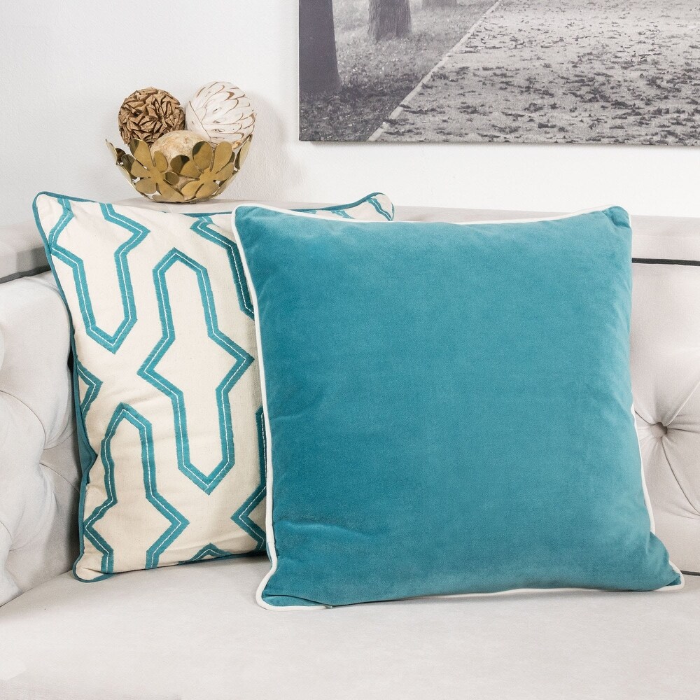 Skylar Turquoise Velvet 20\