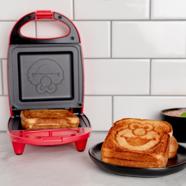 Uncanny Brands Sesame Street Elmo Single Sandwich Maker