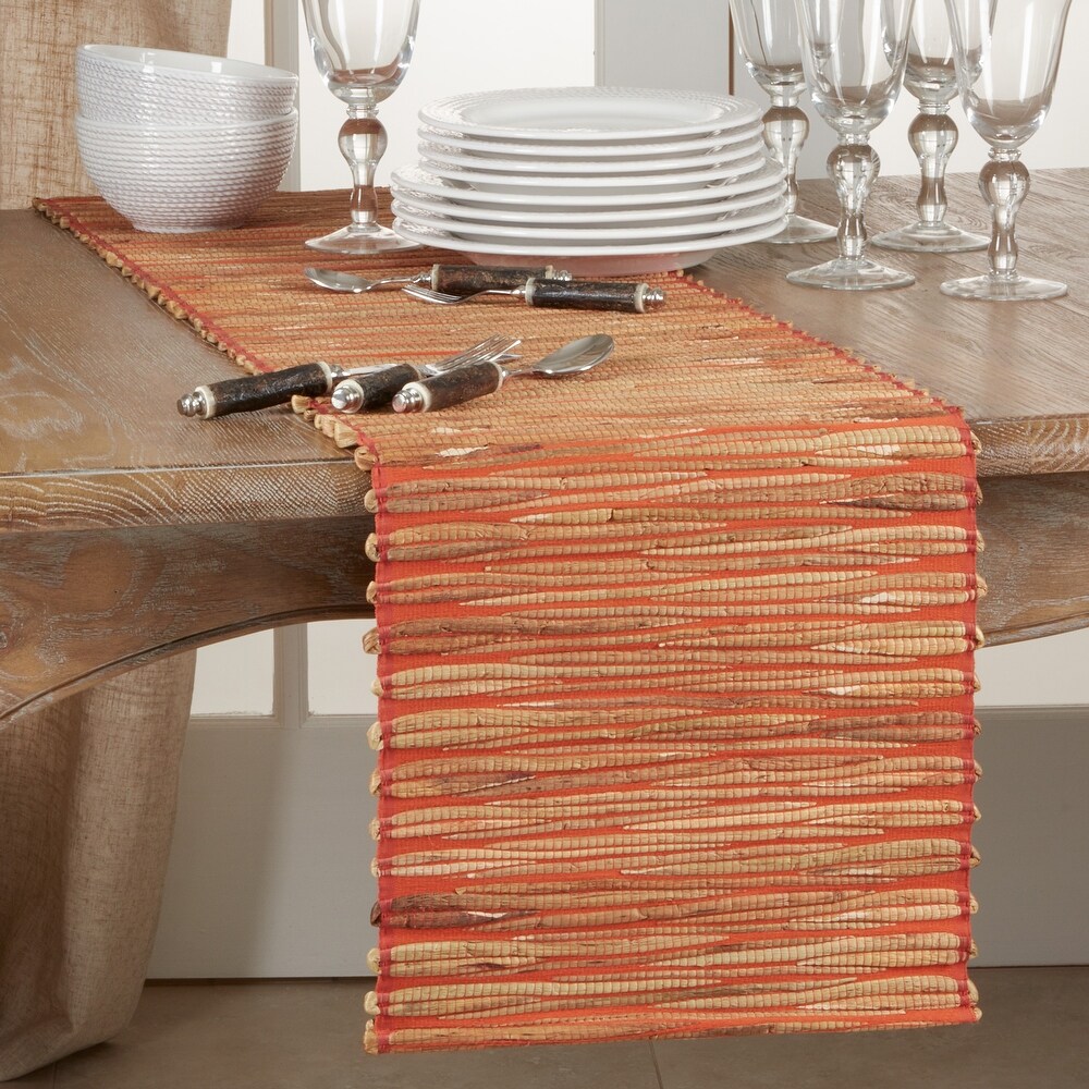 Long Table With Water Hyacinth Design