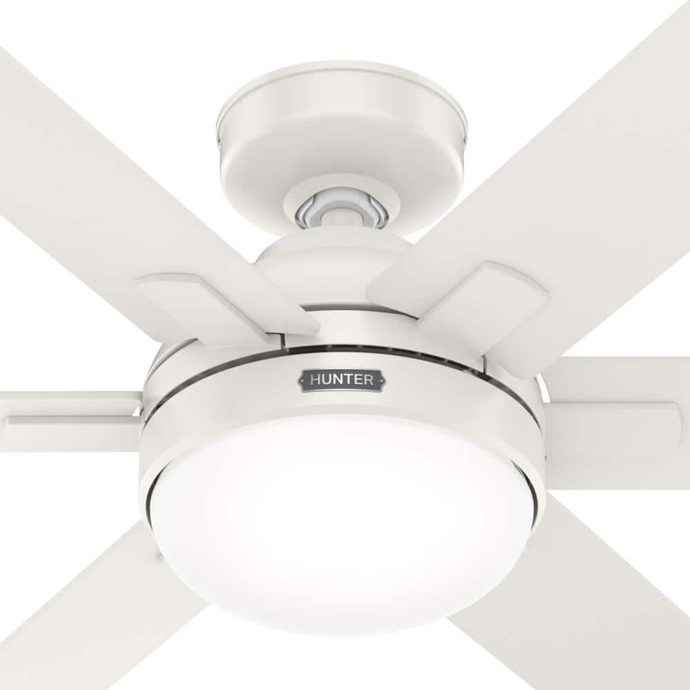 Hunter Hardaway 44 in Indoor Fresh White Ceiling Fan with Light Kit and Remote