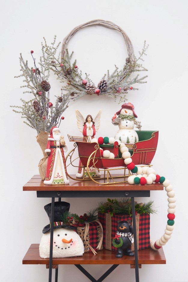 Gallerie Ii Snowman With Cardinals Figurine