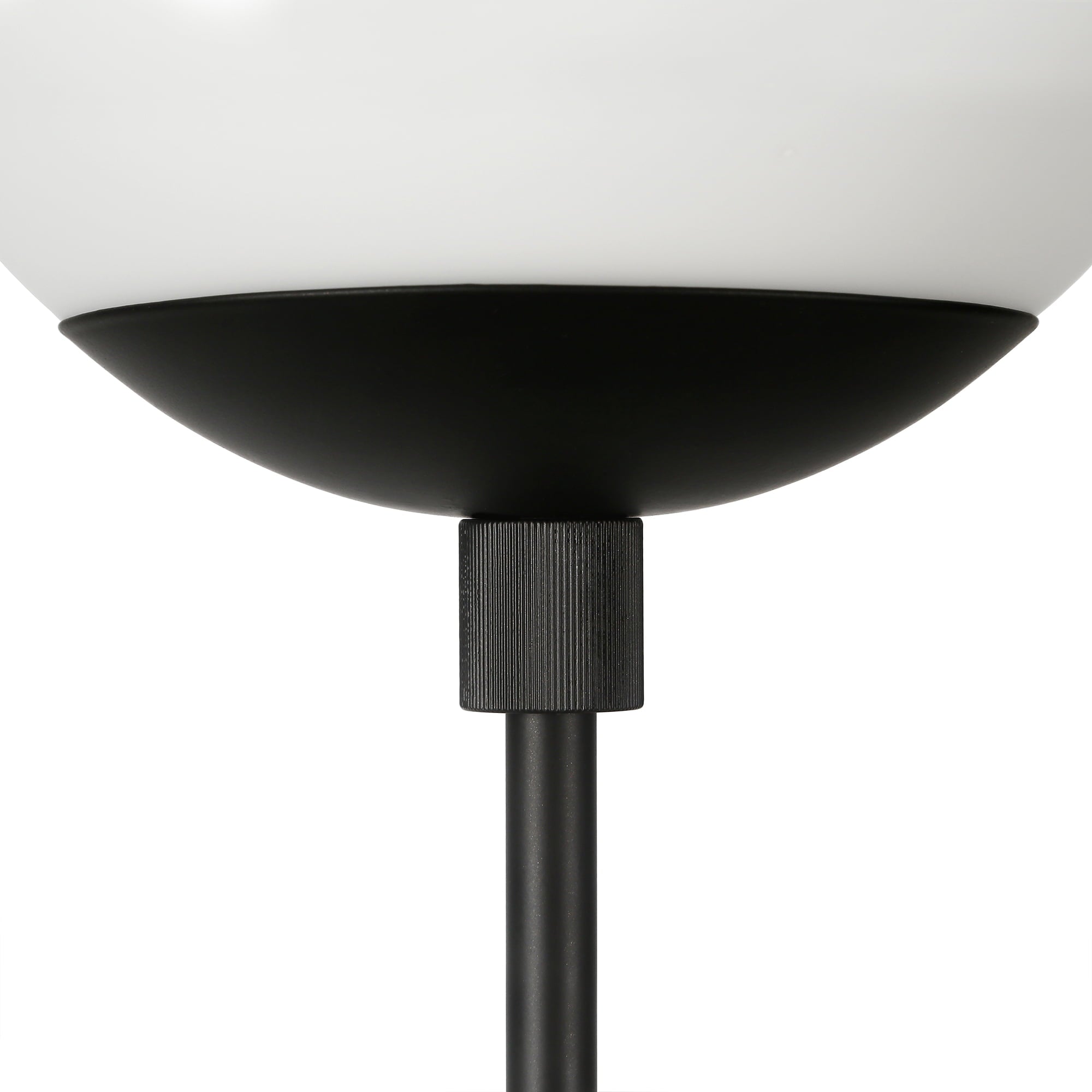 Evelyn&Zoe Contemporary Metal Globe & Stem Table Lamp