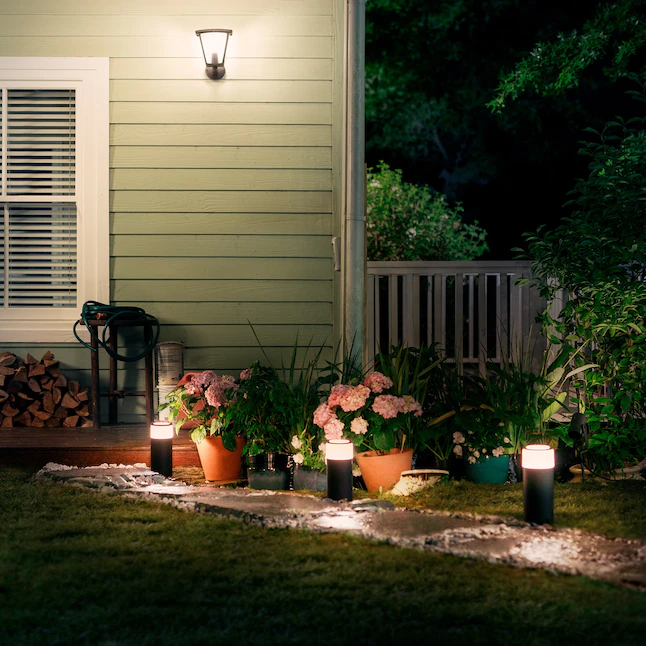 Philips Hue Calla White and Color Ambiance Outdoor Smart Pathway light extension (Hue Hub and Base Kit)， 1 Hue White and Color Pathway light + mounting kit， Works with Alexa， HomeKit and Google Assistant