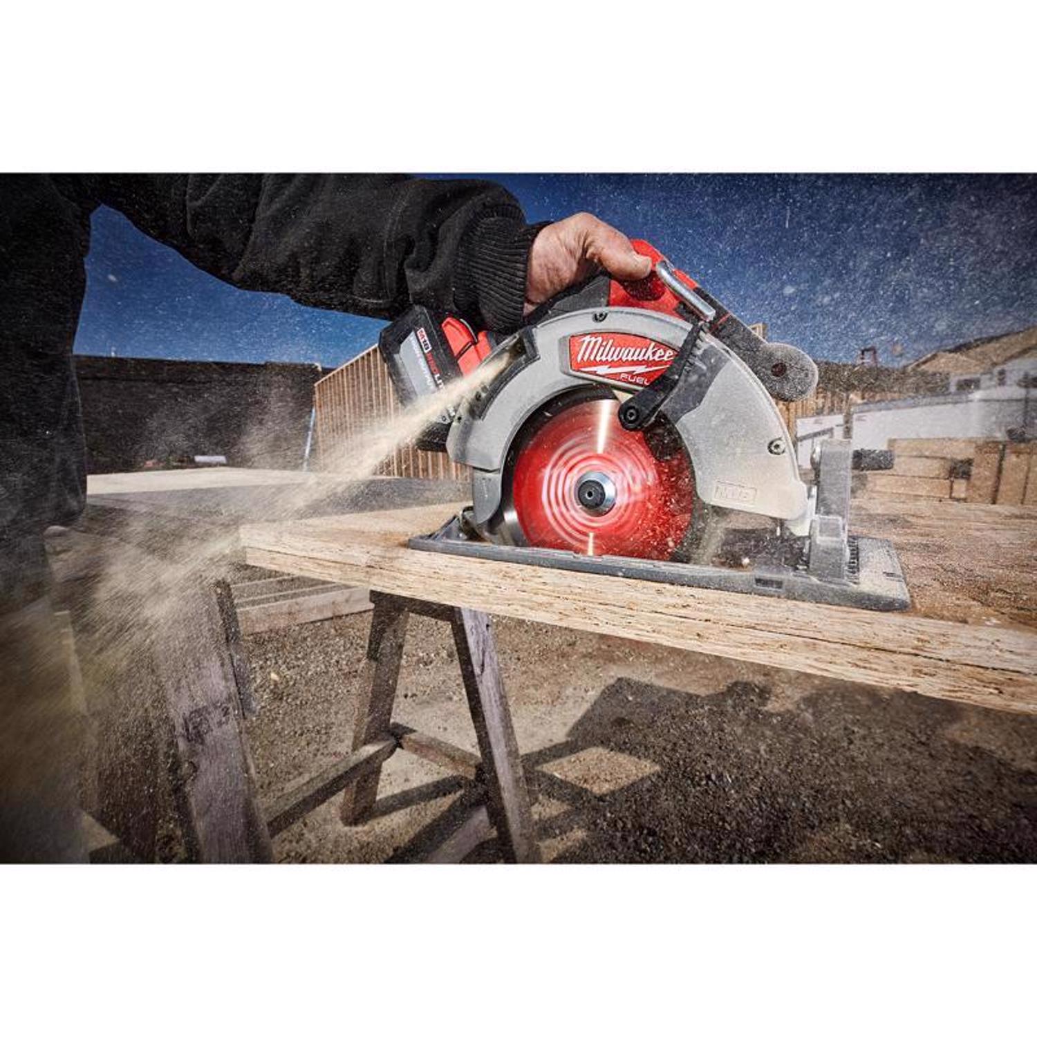 MW M18 FUEL 18 V 7-1/4 in. Cordless Brushless Circular Saw Tool Only