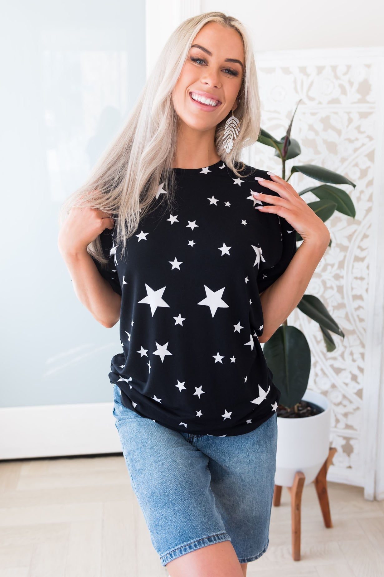 Seeing Stars Modest Top