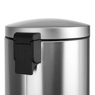 Innovaze 8 Gal. Stainless Steel Brushed Fingerprint-Resistant Round Step-On Trash Can MGCS-AS2005