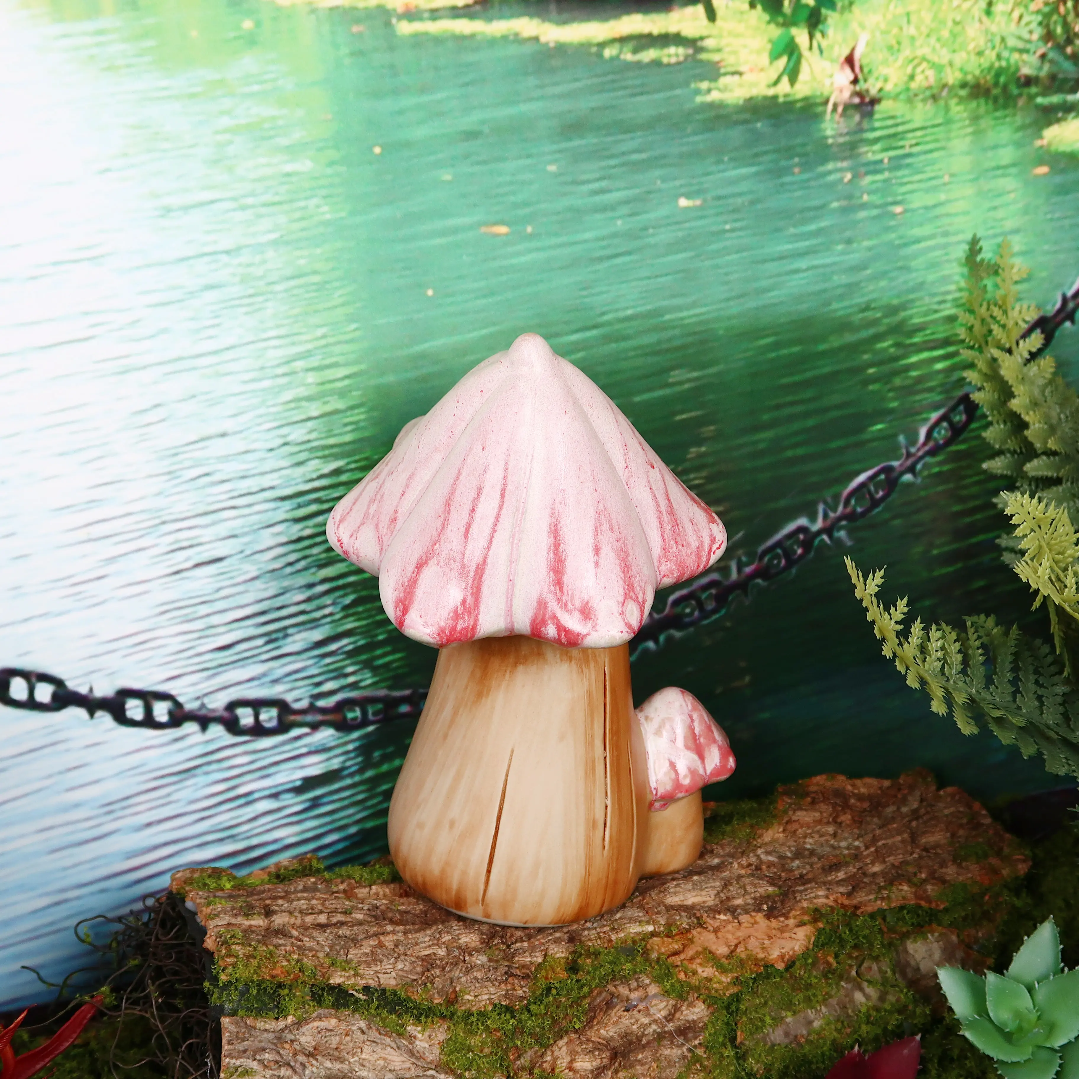 Popular Home Garden Landscaping and Decoration Ceramic Artificial Plant Mushroom Ornament Park Lawn Decoration Mushroom