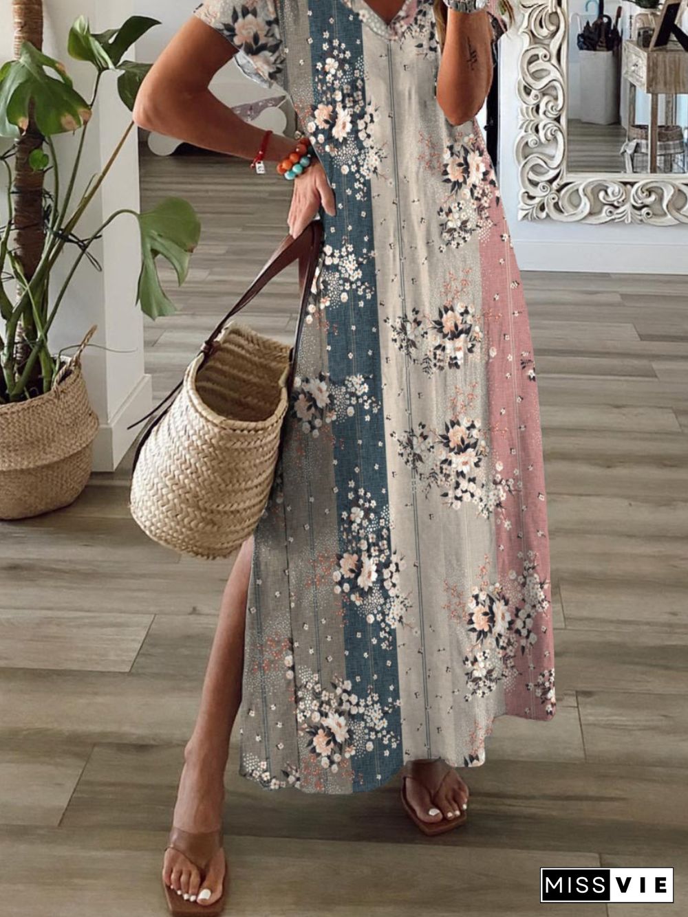 Casual Floral Short Sleeve V Neck Plus Size Printed Dress