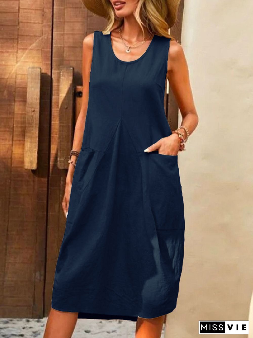 Comstylish Solid Color Patch Pocket Round Neck Sleeveless Midi Dress