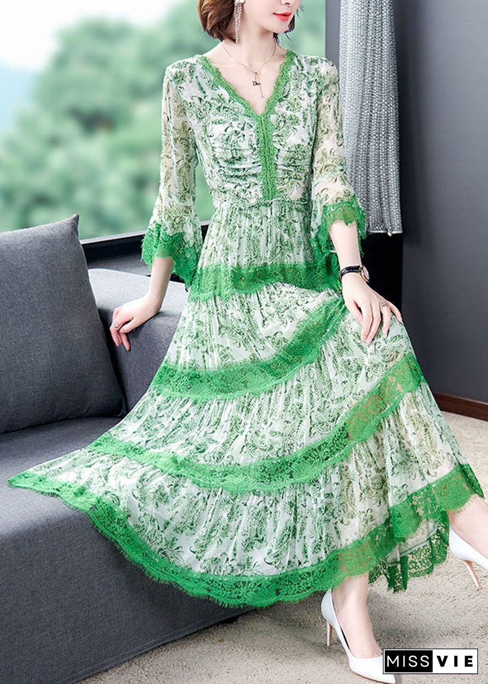 Plus Size Unique Green V Neck Print Lace Dress Spring