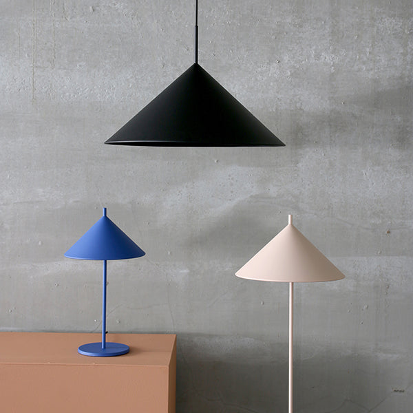 Metal triangle table lamp - blue