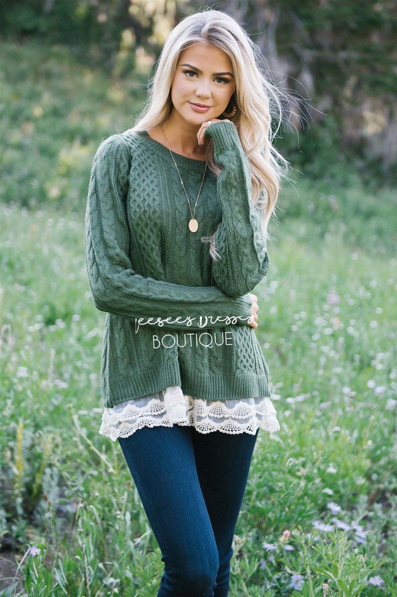 Scallop Lace Hem Cable Knit Sweater