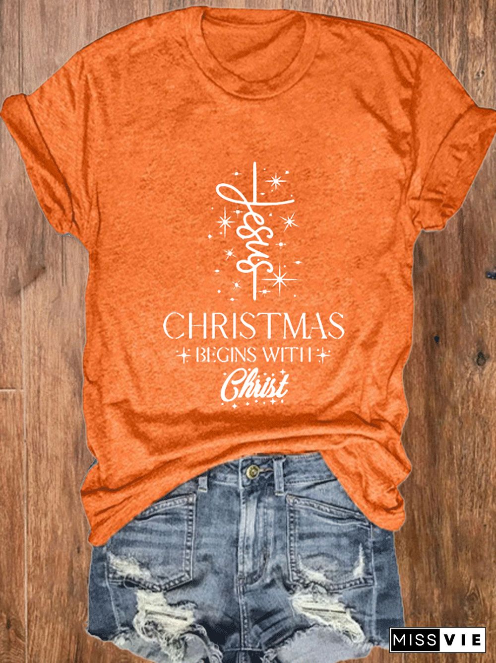 Women's Christmas Begins with Jesus Print O-Neck T-Shirt