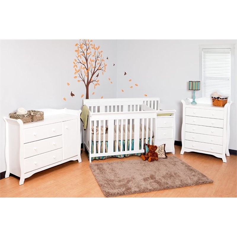 Bowery Hill Traditional Wood 4-in1 Crib & Changer Combo in White